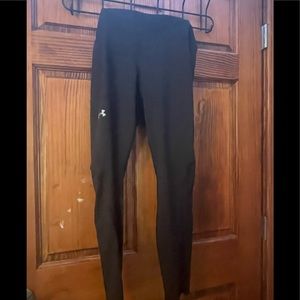 Black under armor leggings